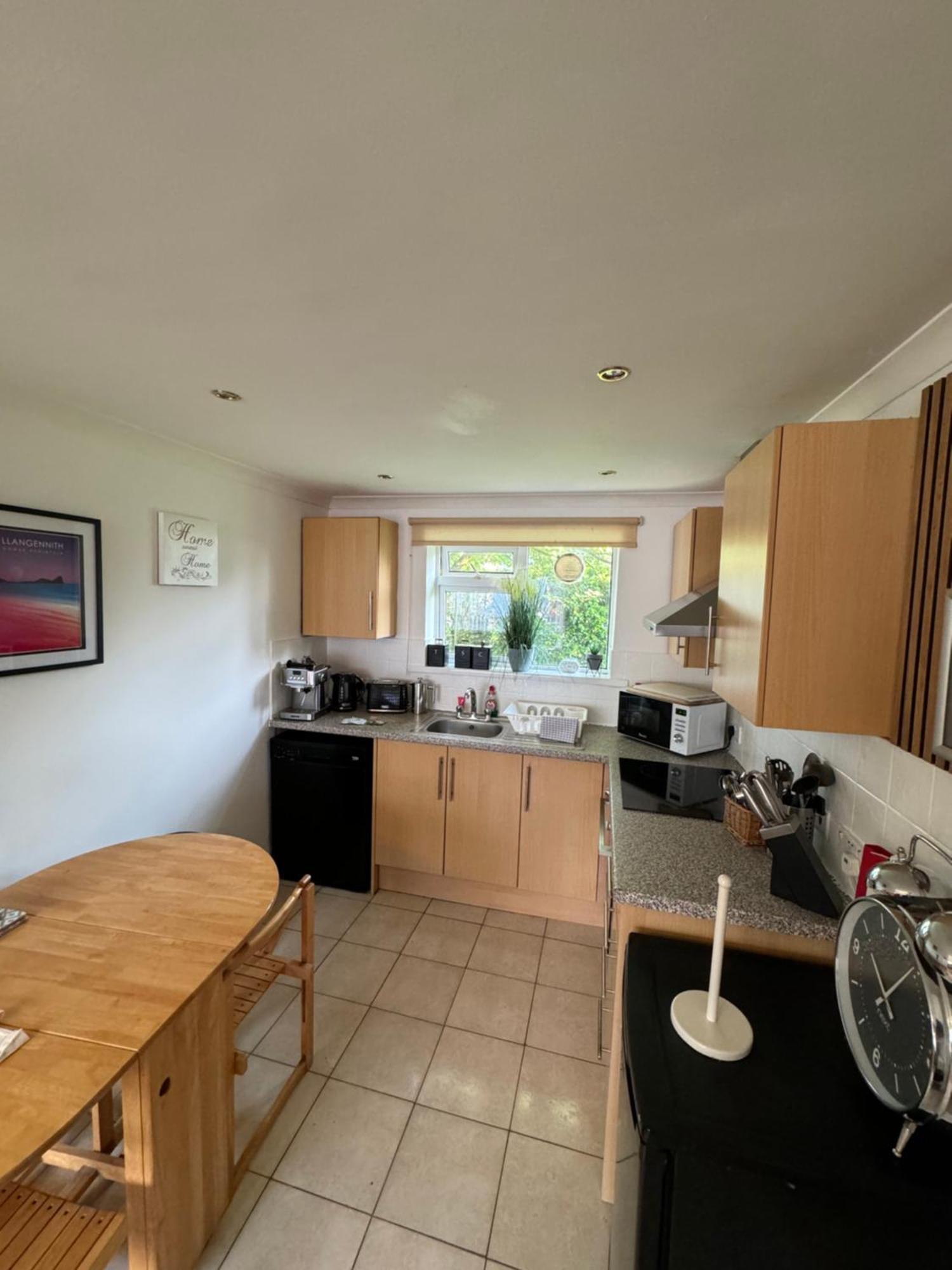 Perfect For The Family And Beaches - Gower Cwtch Chalet *